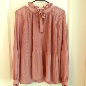 Blush blouse perfect for work